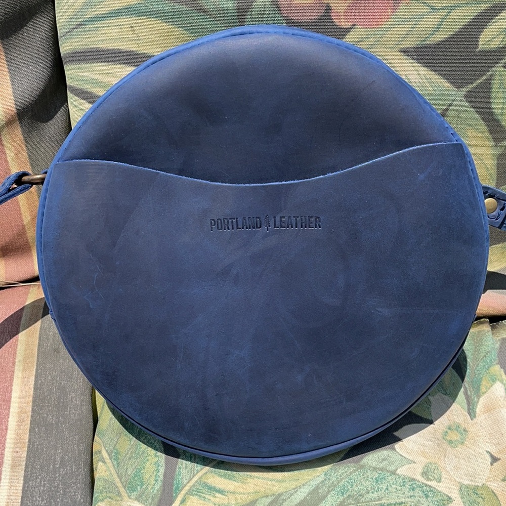Portland Leather Goods Circle Crossbody Deep Water